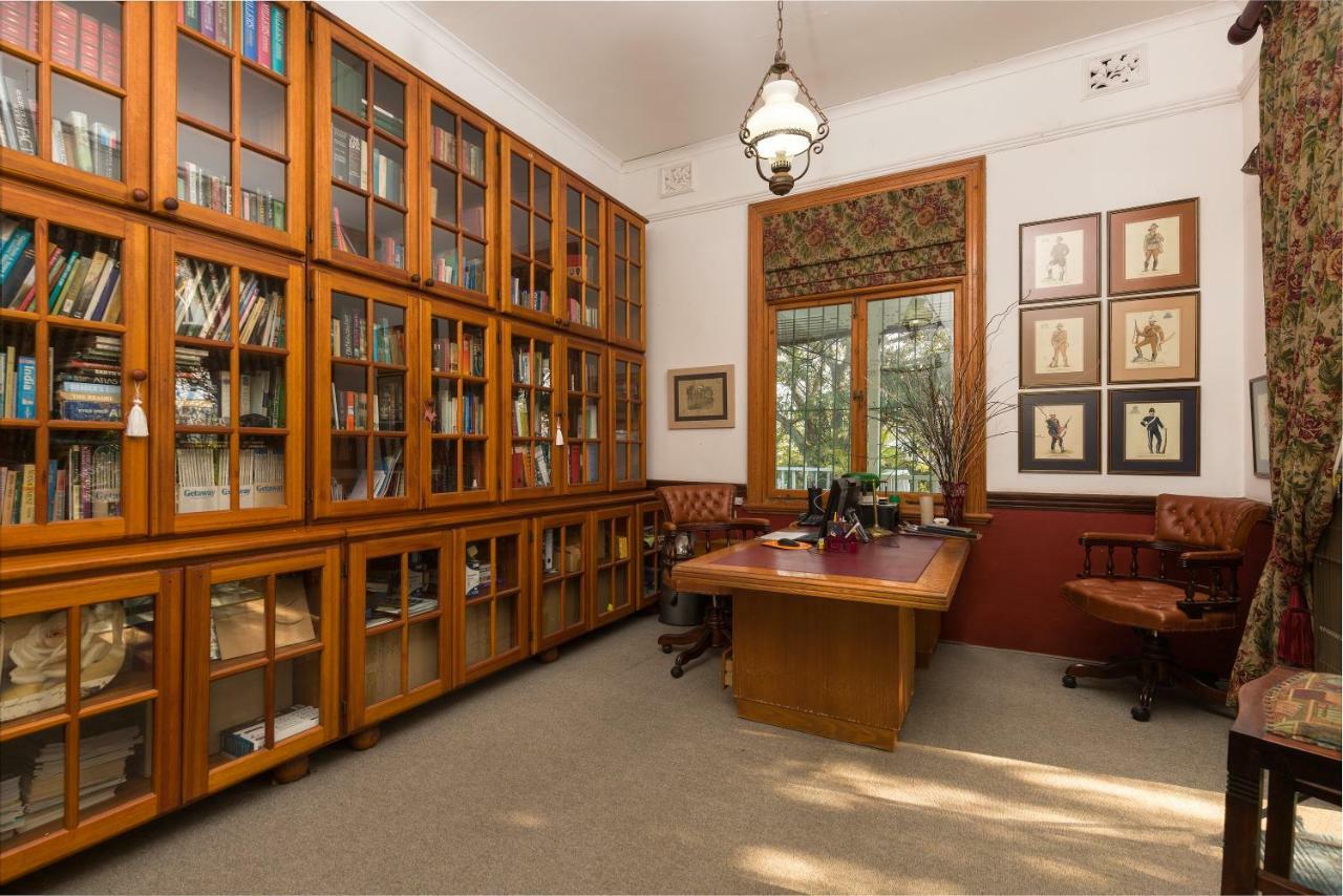 Royston Hall Historical Guesthouse Umtentweni Экстерьер фото